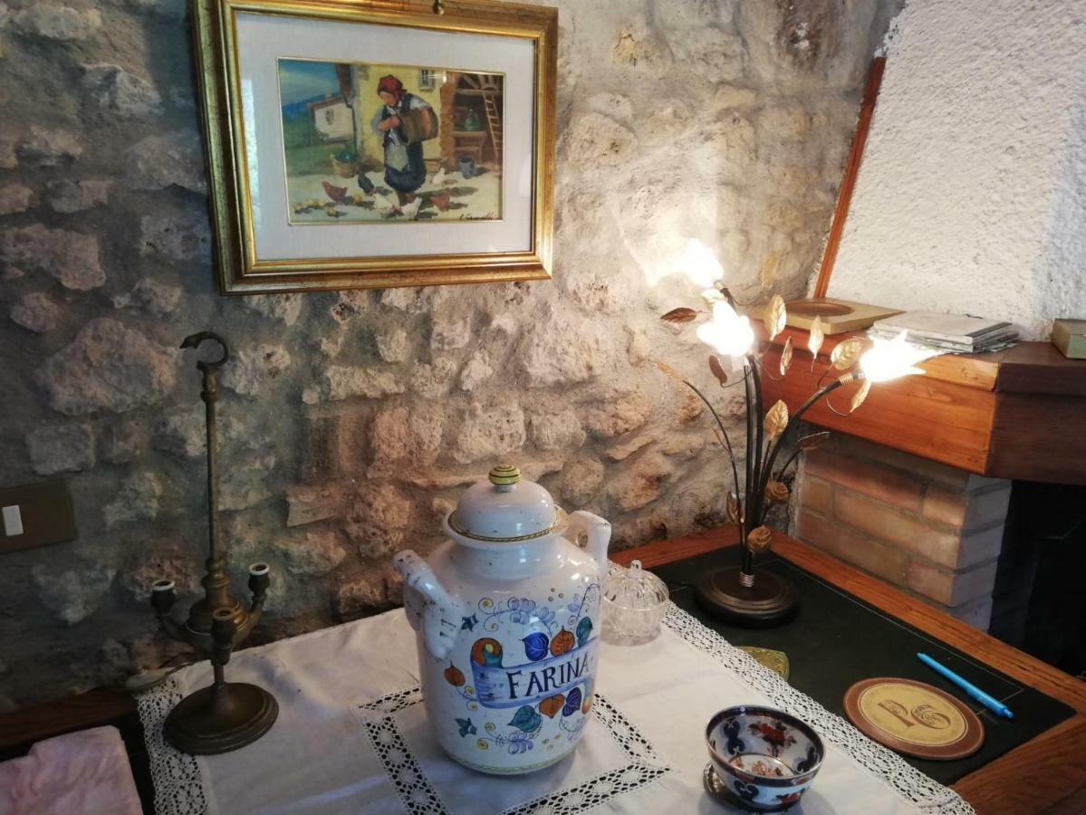 Hostal Il Fienile Nella Roccia Casole dʼElsa Exterior foto