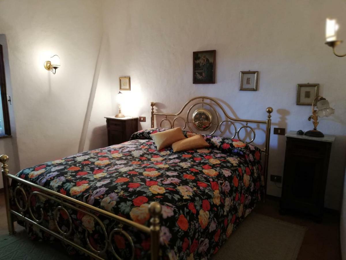 Hostal Il Fienile Nella Roccia Casole dʼElsa Exterior foto