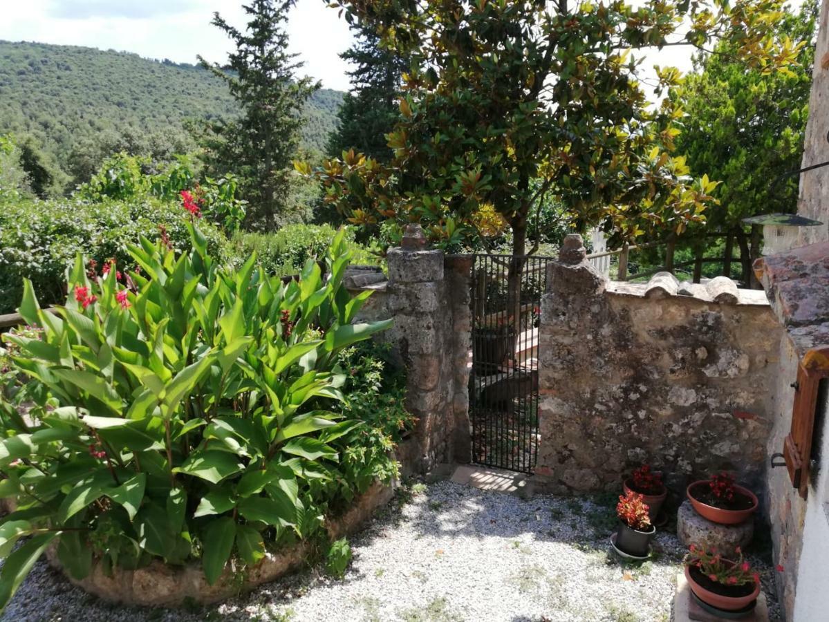 Hostal Il Fienile Nella Roccia Casole dʼElsa Exterior foto