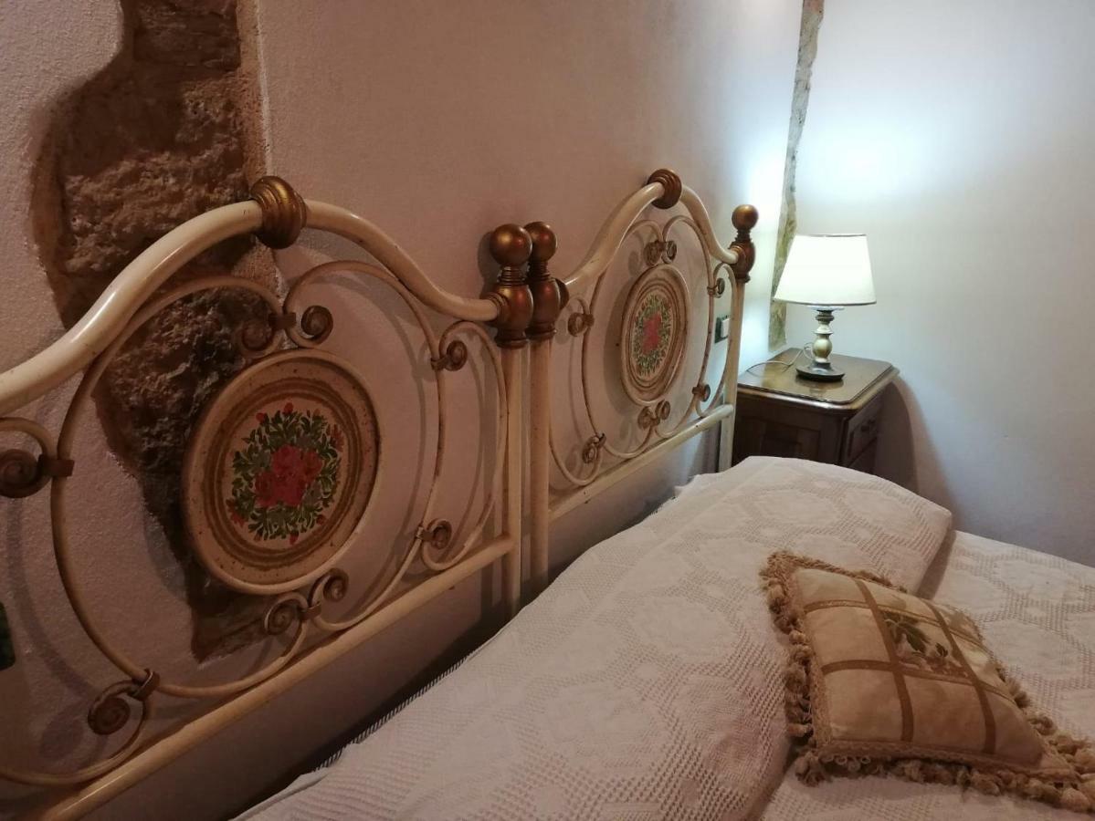 Hostal Il Fienile Nella Roccia Casole dʼElsa Exterior foto
