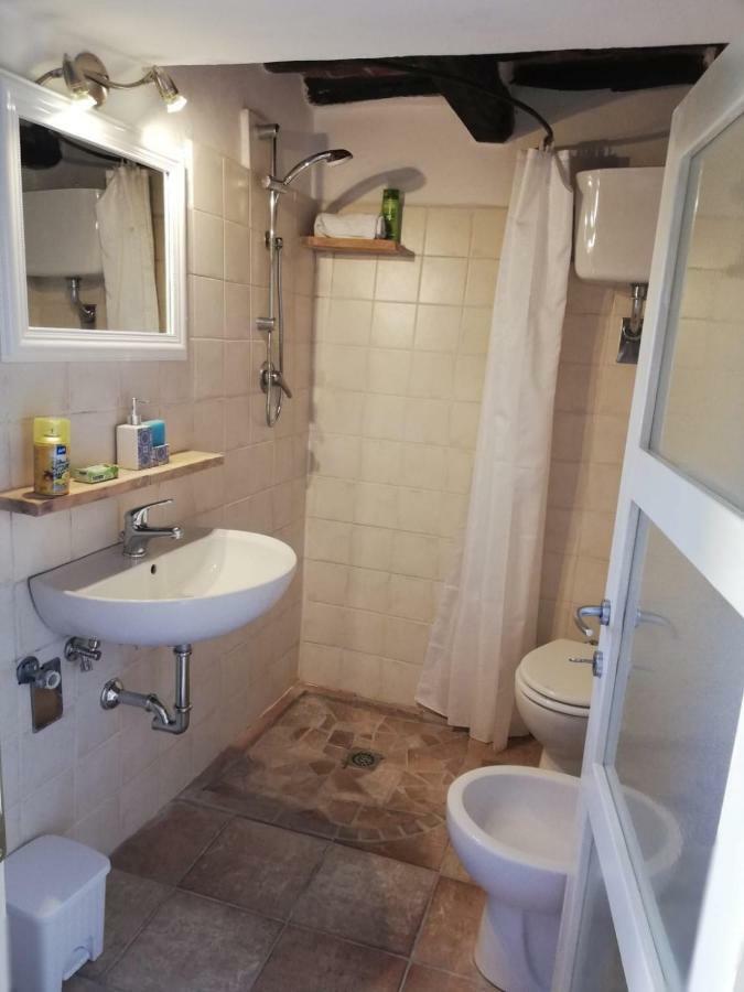 Hostal Il Fienile Nella Roccia Casole dʼElsa Exterior foto