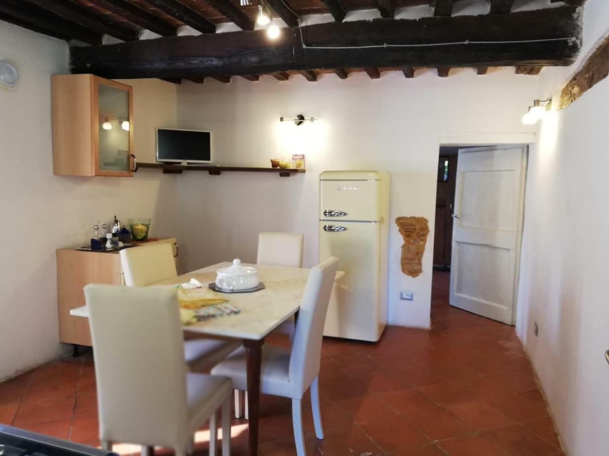 Hostal Il Fienile Nella Roccia Casole dʼElsa Exterior foto