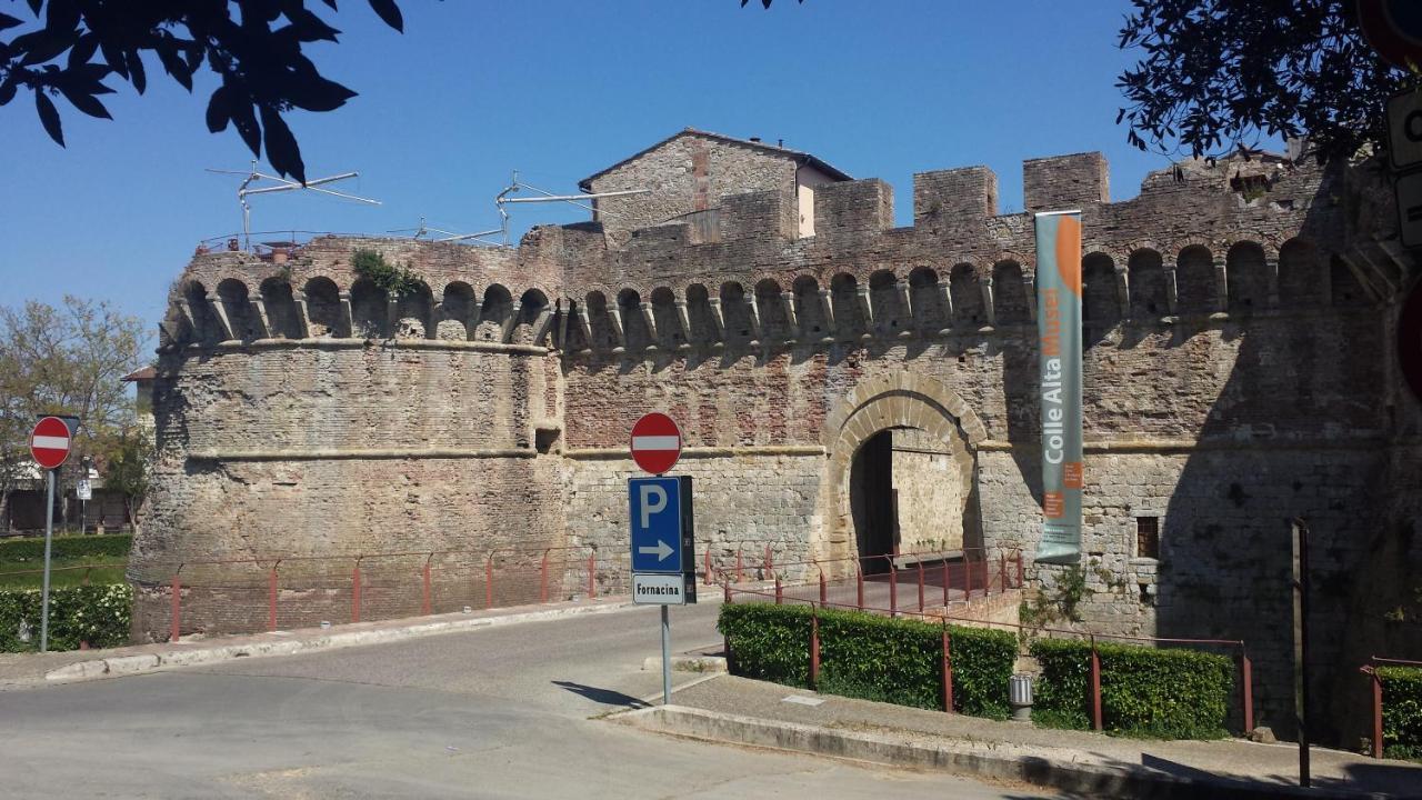 Hostal Il Fienile Nella Roccia Casole dʼElsa Exterior foto